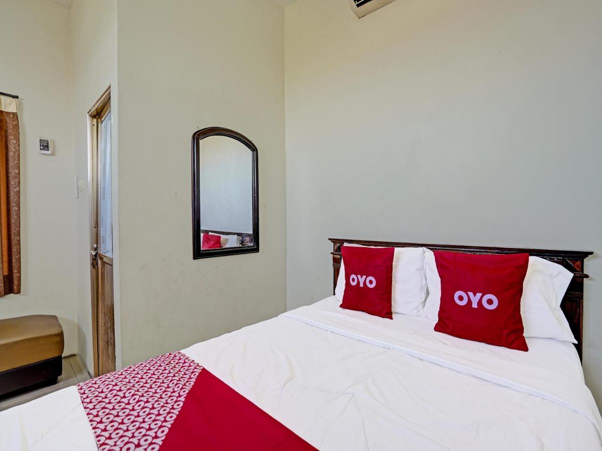 Oyo 91587 Griya Buah De5 Syariah Hotel Sidoarjo Exterior photo